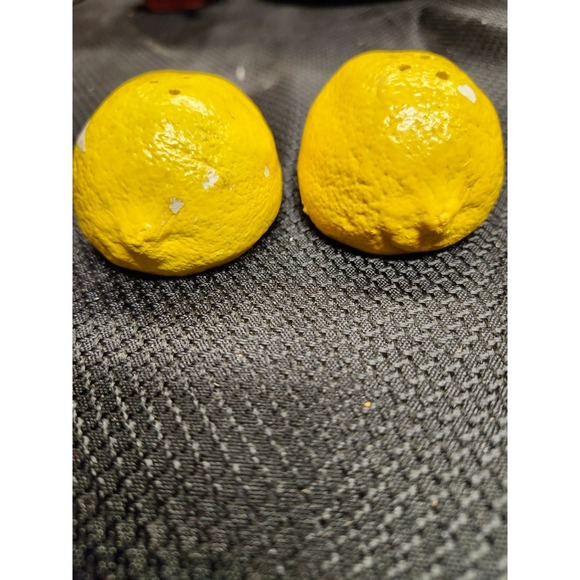 Vintage Lemon Fruit Ceramic Salt and Pepper Shakers - Picture 3 of 4